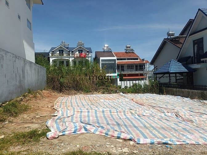 Hình ảnh Bán đất biệt thự thổ cư đường Nam Hồ Đà Lạt, đường ô tô đất bằng phẳng