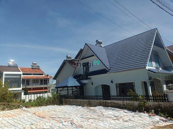 Hình ảnh Bán đất biệt thự thổ cư đường Nam Hồ Đà Lạt, đường ô tô đất bằng phẳng