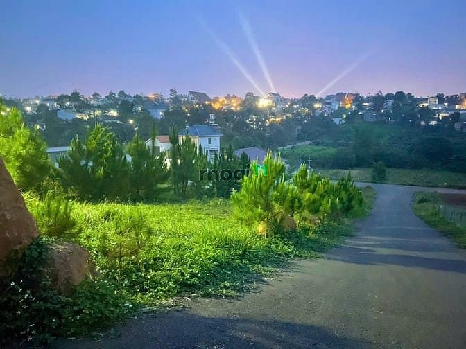 Hình ảnh Bán đất biệt thự tặng View góc 2 mặt tiền đường Mạc Đĩnh Chi Bảo Lộc