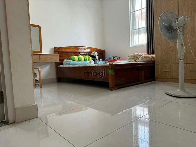Hình ảnh Chung cư Bàu Cát 2, Hồng Lạc, TB: 2p ngủ, 2wc, máy lạnh, 10triệu