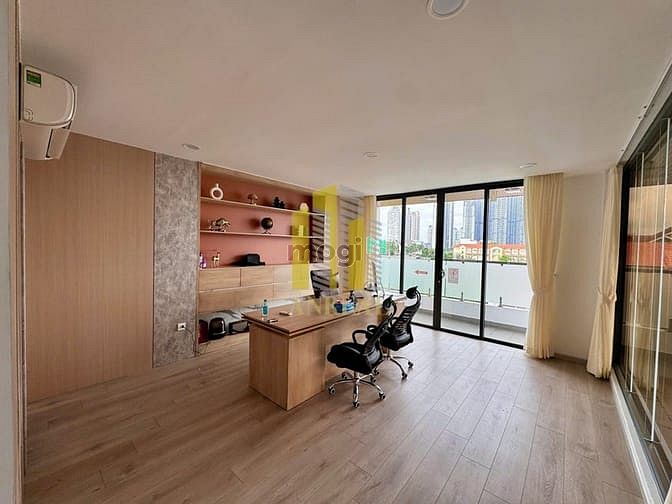 Hình ảnh Tòa Nhà Sàn Trống Đường Trần Não DTSD 500m2 - Ngang 10m Giá 100 Triệu