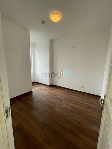 Hình ảnh Căn 2p ngủ, 2wc có NTCB-80m2 Chung cư Âu cơ, chỉ 11tr/th