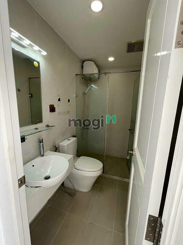 Hình ảnh Căn 2p ngủ, 2wc có NTCB-80m2 Chung cư Âu cơ, chỉ 11tr/th
