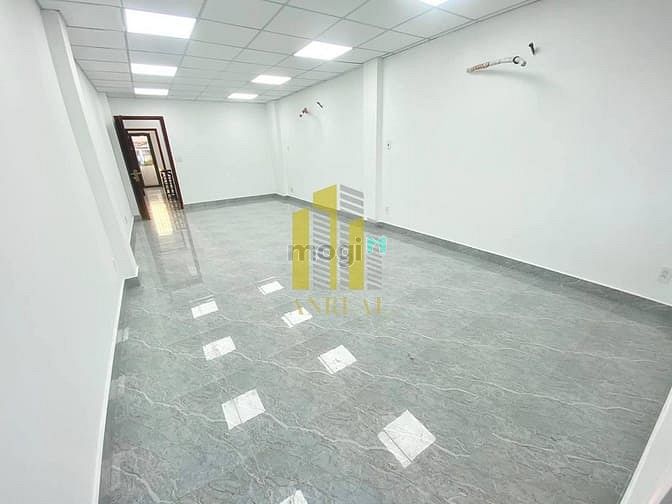 Hình ảnh Cho Thuê Nhà Mặt Tiền Nguyễn Hoàng Hầm 4 Lầu Giá 40 Triệu