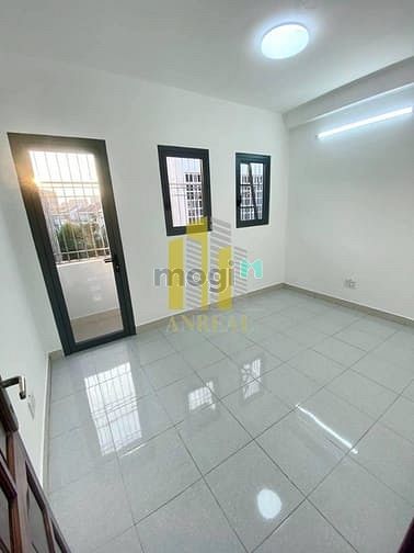 Hình ảnh Cho Thuê Nhà Mặt Tiền Nguyễn Hoàng Hầm 4 Lầu Giá 40 Triệu