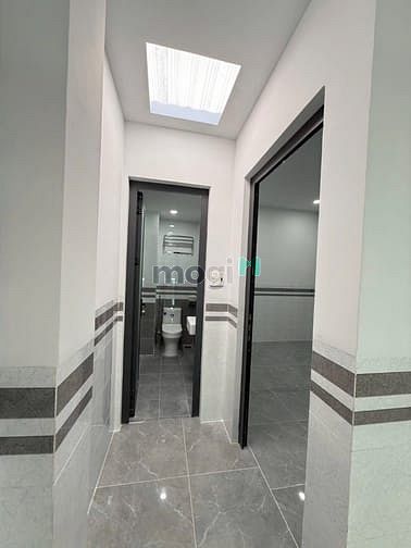 Hình ảnh Bán nhà hẻm thông đường xe tải