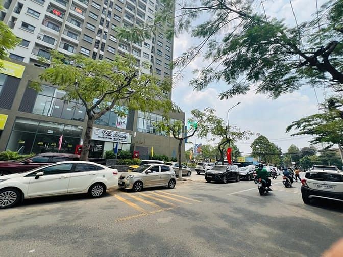 Hình ảnh Shophouse A6-A7 đã có sổ hồng 56m2 cho thuê dòng tiền giá 5,68 tỷ