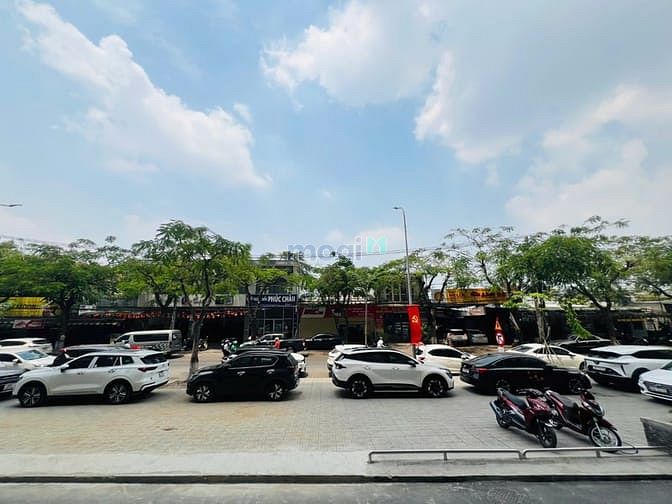 Hình ảnh Shophouse A6-A7 đã có sổ hồng 56m2 cho thuê dòng tiền giá 5,68 tỷ