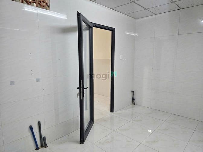 Hình ảnh Nhà 4 tỷ song ngữ Lạc Hồng cấp 4 sân xe hơi 81m2 gồm 2PN sổ riêng