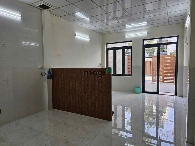 Hình ảnh Nhà 4 tỷ song ngữ Lạc Hồng cấp 4 sân xe hơi 81m2 gồm 2PN sổ riêng