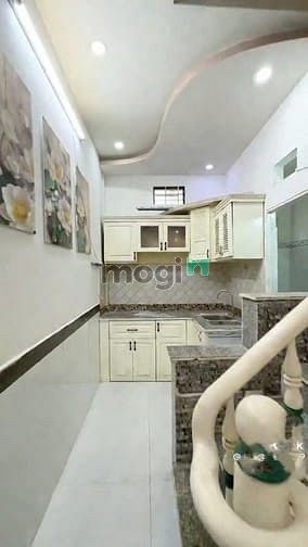 Hình ảnh Nhà Quânn 12 Cách Hà Huy Giáp 200m
