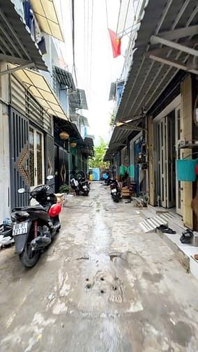 Hình ảnh Nhà Quânn 12 Cách Hà Huy Giáp 200m