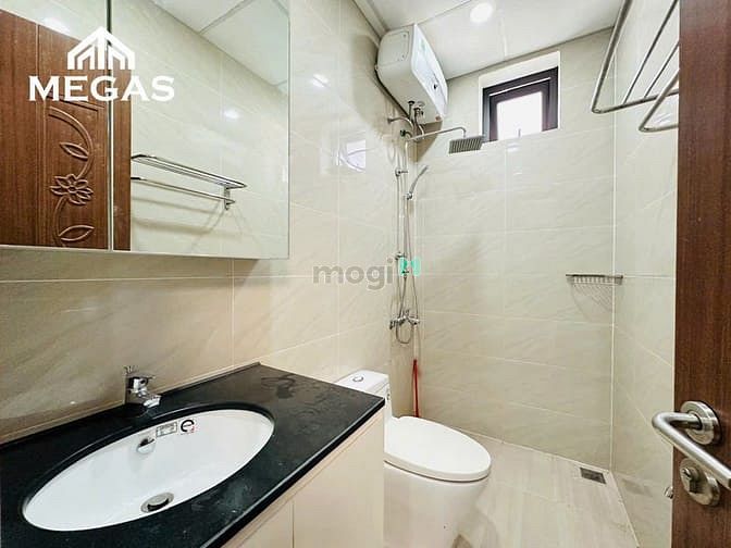 Hình ảnh Căn Hộ Full Nội Thất Cao Cấp _ Ban công, cửa sổ _ Ngay Cầu Tham Lương