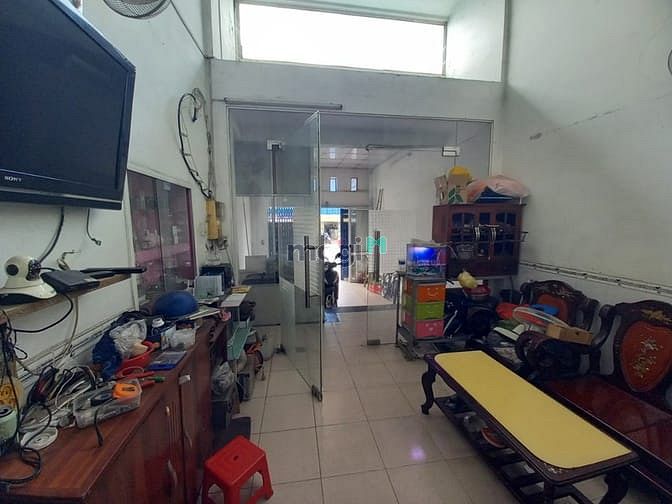 Hình ảnh Cần cho thuê mặt bằng mặt tiền đông người qua lại đường Nơ Trang Long