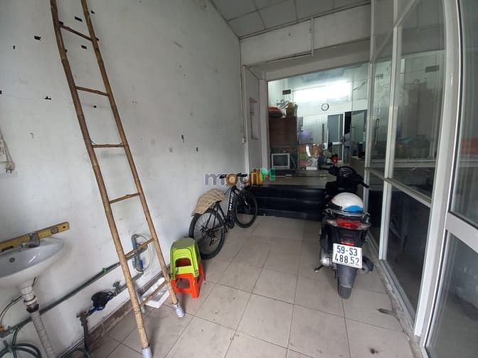 Hình ảnh Cần cho thuê mặt bằng mặt tiền đông người qua lại đường Nơ Trang Long