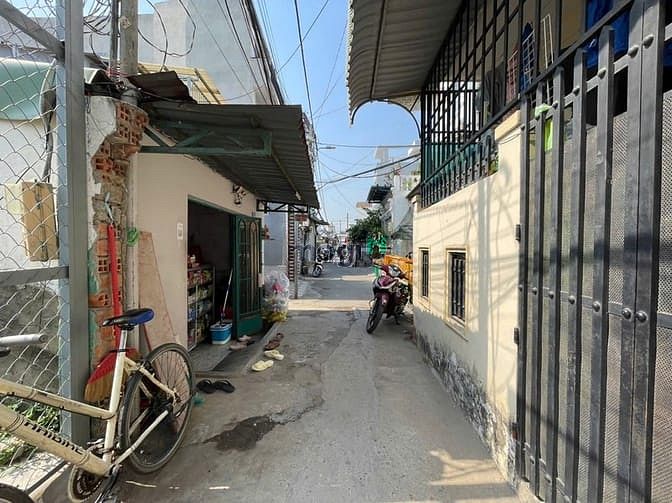 Hình ảnh Bán Lô Đất 205m2 Ngang 10m Hẻm 71 Đường 359 Phước Long B, Quận 9