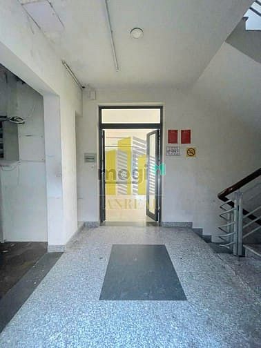 Hình ảnh Tòa Văn Phòng Hầm 4 Lầu Sàn Trống 490m2 Giá 45 Triệu