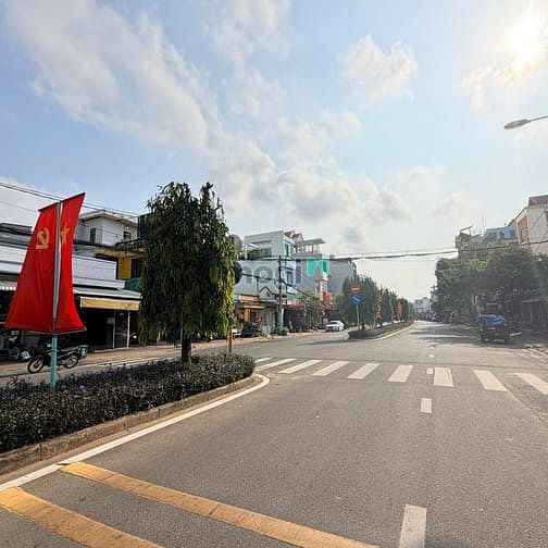 Hình ảnh Chính Chủ Gửi Bán Lô Đất Trống Mặt Tiền Đường Đại Lộ II, P.Phước Bình