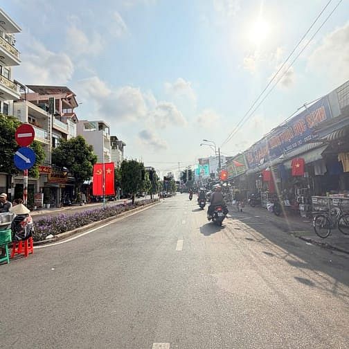 Hình ảnh Chính Chủ Gửi Bán Lô Đất Trống Mặt Tiền Đường Đại Lộ II, P.Phước Bình