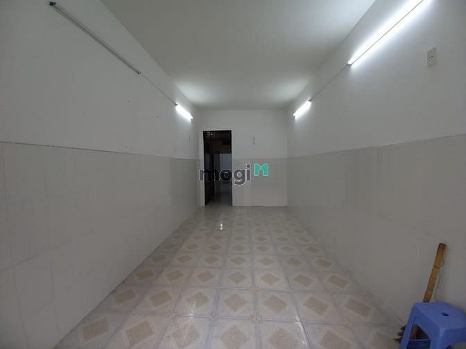 Hình ảnh Cần cho thuê nhà 1 trệt 1 lầu hẻm xe hơi đường Tân Cảng (Gần Ga Metro)