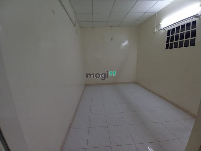 Hình ảnh Cần cho thuê nhà 1 trệt 1 lầu hẻm xe hơi đường Tân Cảng (Gần Ga Metro)