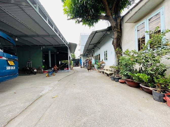 Hình ảnh P. Linh Xuân, nhà C4 180m2 HXH full thổ cư kẹt bank bán gấp chỉ 5.8tỷ.