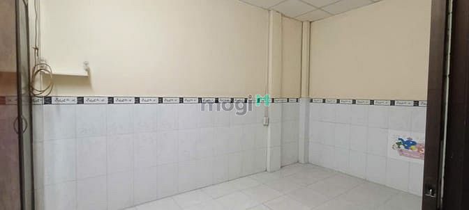 Hình ảnh Cần cho thuê nhà 1 trệt 1 gác 1 lầu hẻm xe hơi Nguyễn Văn Thương (D1)
