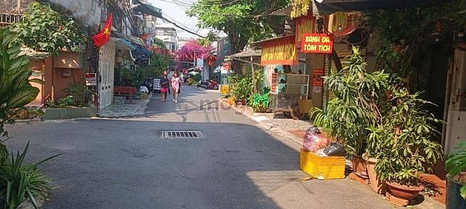Hình ảnh Cần cho thuê nhà 1 trệt 1 gác 1 lầu hẻm xe hơi Nguyễn Văn Thương (D1)