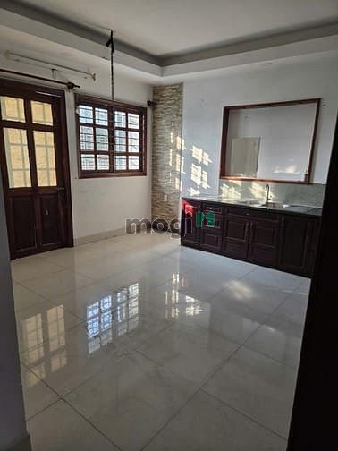 Hình ảnh Cho thuê nhà nguyên căn mặt tiền khu Tên Lửa, Bình Tân