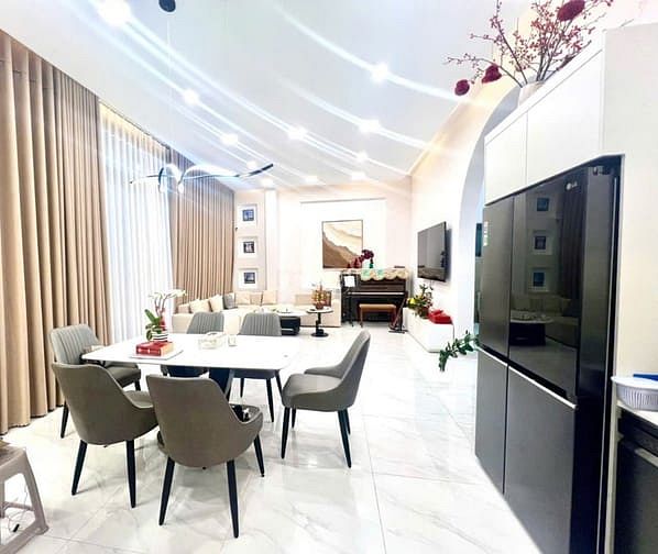 Hình ảnh Bán biệt thự siêu đẹp 341m2, Hoàng Văn Thụ Đà lạt gần làng hoa Vạn Thà