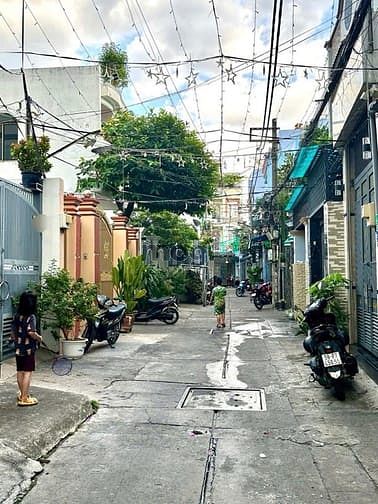 Hình ảnh Hẻm xe hơi, Cách mặt tiền chỉ 2 căn + Hẻm 27 Phan Sào Nam