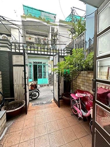Hình ảnh Hẻm xe hơi, Cách mặt tiền chỉ 2 căn + Hẻm 27 Phan Sào Nam