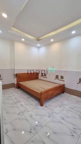 Hình ảnh Cho Thuê Nhà Tân Bình - Phạm Văn Hai - Hẻm Ba Gác - 4PN - 13Triệu