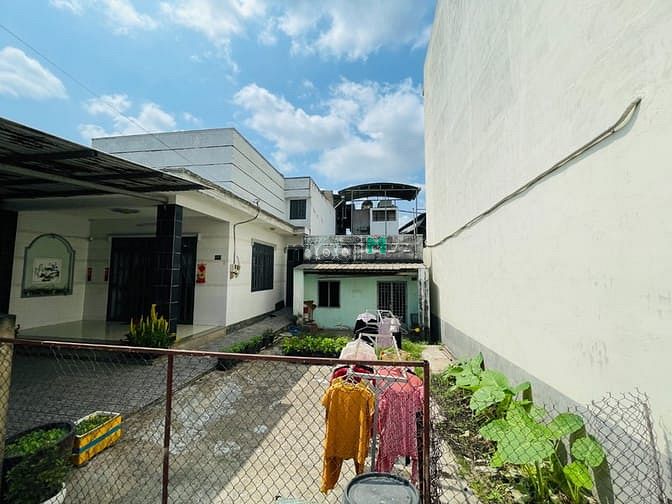 Hình ảnh P. Linh Xuân, nhà HXT 123m2 rộng 5.4m, gần PVĐ, bán gấp chỉ 5.5 tỷ.