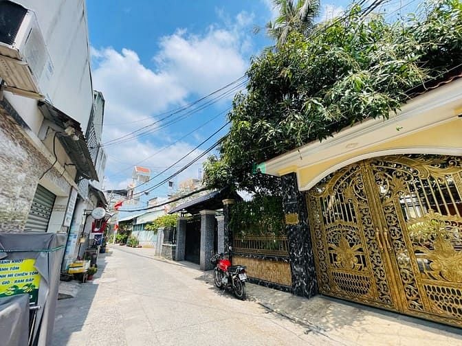 Hình ảnh P. Linh Xuân, nhà HXT 123m2 rộng 5.4m, gần PVĐ, bán gấp chỉ 5.5 tỷ.