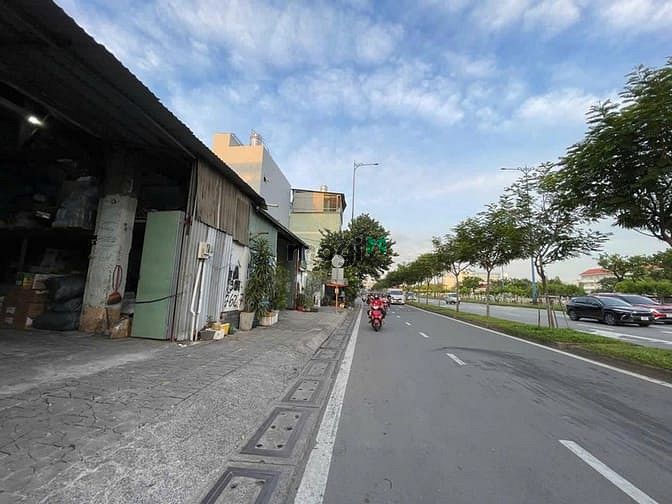 Hình ảnh Bán nhà 18x17m MặT Tiền Võ Văn Kiệt, Phường 1, Quận 6, TP.HCM