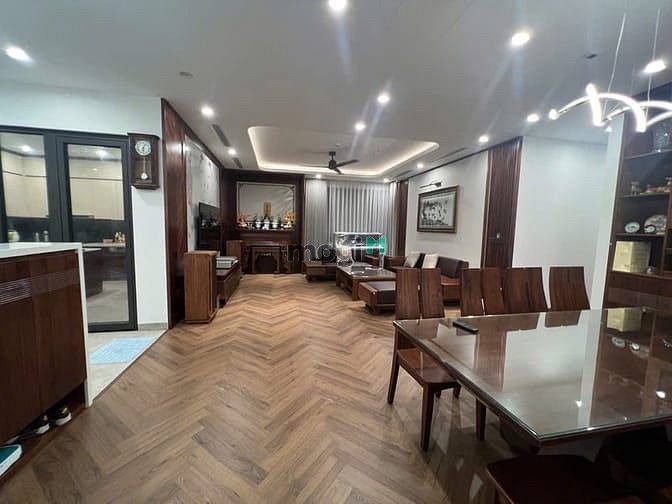 Hình ảnh Gia đình chuyển công tac bán gấp căn góc 30T1 Nguyễn Chánh – 76m²
