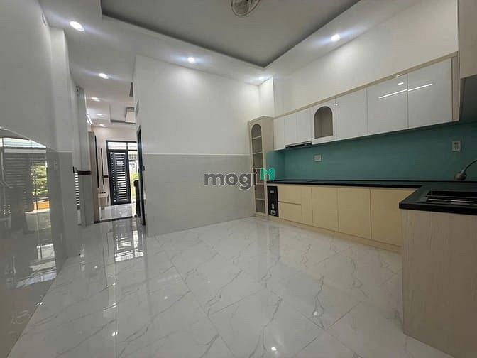 Hình ảnh Bán Nhà 1 Trệt 2 Lầu, Sân Thượng, Đường Nguyễn Xiển, Long Thạnh Mỹ