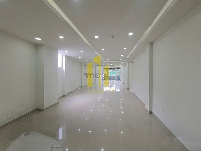 Hình ảnh Cho Thuê Tòa Văn Phòng Thảo Điền - Hầm 4 Lầu Thang Máy, Sàn Trống