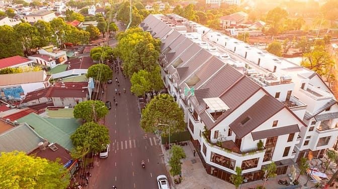 Hình ảnh Shophouse Mặt Tiền Mai Hắc Đế – Ecopalace Đak Lak
