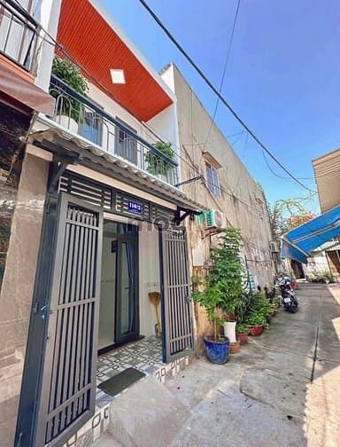 Hình ảnh Nhà đường Nguyễn Chí Thanh - Q5 Hẻm 4M, Cách chợ An Đông 200m Giá 2ty5