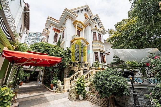Hình ảnh Biệt thự Thảo Điền 300m2 có hồ bơi sân vườn giá 130 triệu