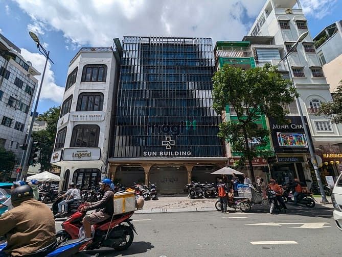 Hình ảnh Cho thuê tòa nhà Trung tâm chợ Bến Thành - 5 tầng thang máy - MT 11m
