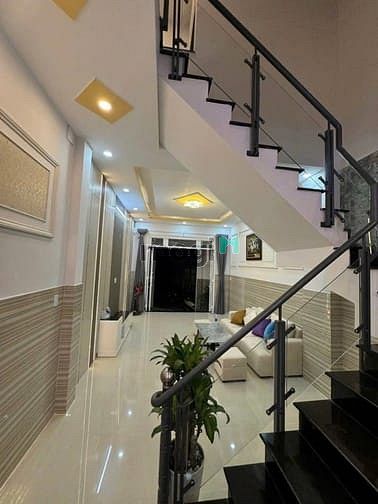 Hình ảnh Nhà Sát Mặt Tiền Âu Dương Lân Q8,Gần chợ Rạch Ông,Chỉ 6 Tỷ nhỉnh