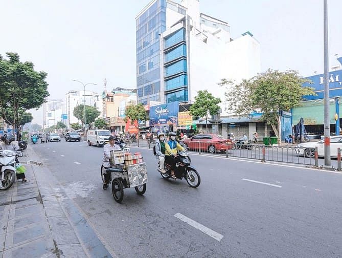 Hình ảnh Cho thuê GÓC 2MT đường 3/2 - MT 14m, nở hậu 20m - Bảng QC lớn