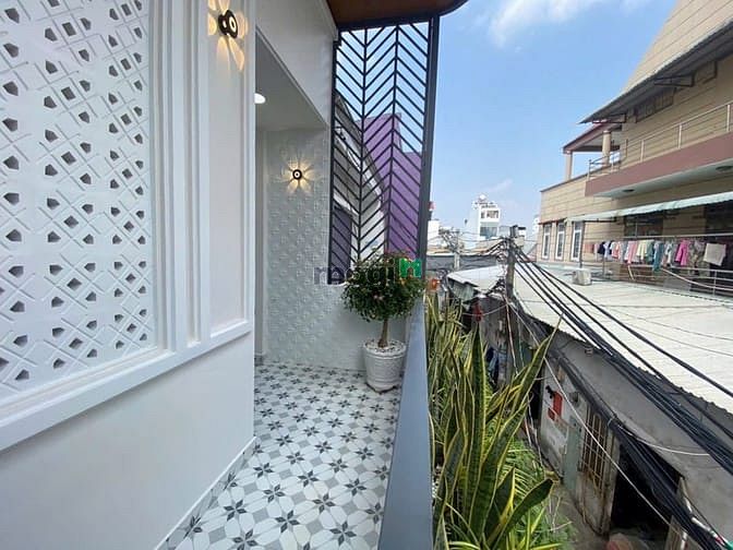 Hình ảnh Bán gấp nhà mới 2tỷ640 HXH – tiện lợi duy chuyển. HÀN HẢI NGUYÊN Q11.