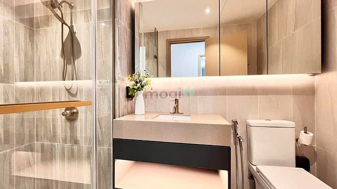 Hình ảnh Bán gấp CH SAIGON ROYAL q4 – 2PN 2WC  Diện tích 92m2, nội thất đủ SHR