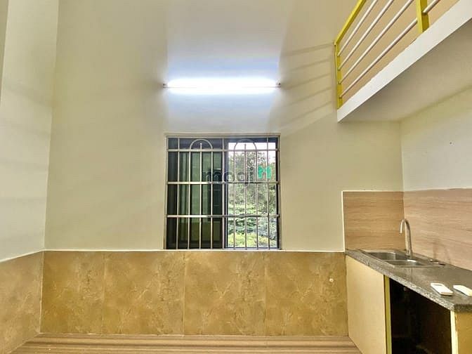 Hình ảnh Phòng gác Diện Tích lớn gần Cao Đẳng Công thương, Ngã Tư Bình Thái