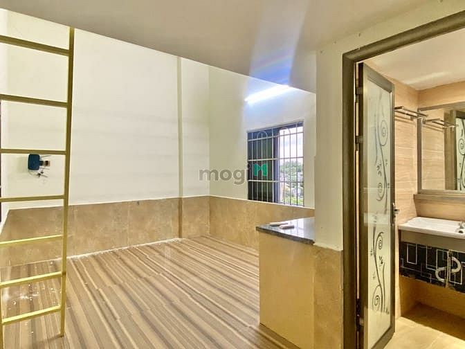 Hình ảnh Phòng gác Diện Tích lớn gần Cao Đẳng Công thương, Ngã Tư Bình Thái