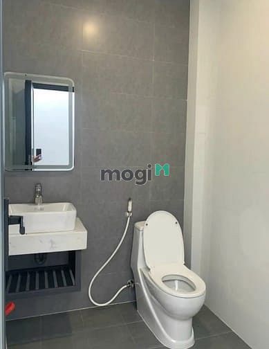 Hình ảnh • Nhà rẻ chốt lẹ HXH HẢI THƯỢNG LÃN ÔNG P.10 Q5 Giá1,890Tr (TL) 44,8m2